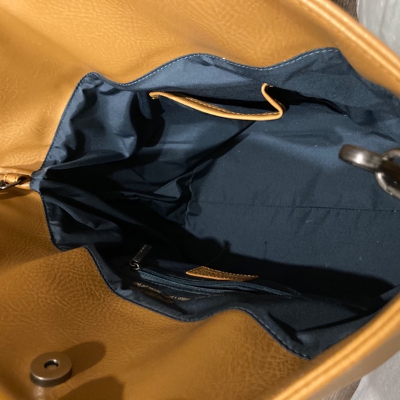 Mat & Nat Crossbody Tote - Picture 6 of 6